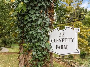 52 Walnut Tree Hill Rd, Sandy Hook, CT 06482