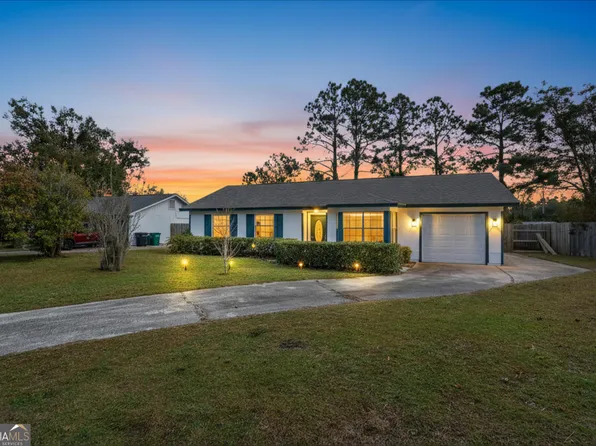 404 Westgate Cir, Saint Marys, GA 31558