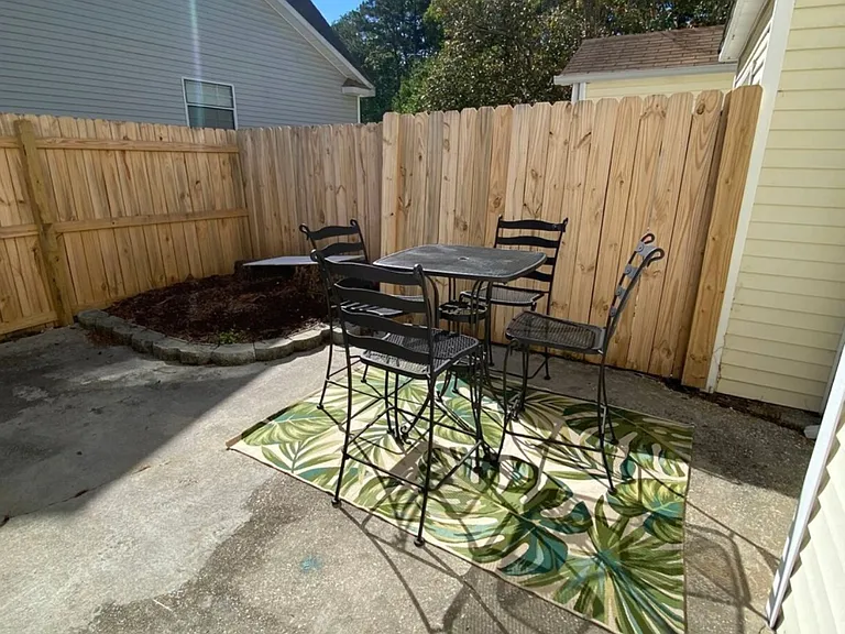 809 Reserve Way — Photo 14