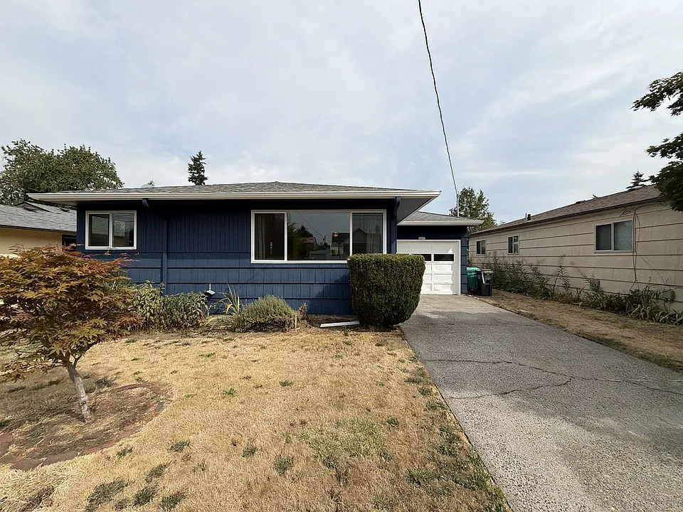 6807 SE Cora St
