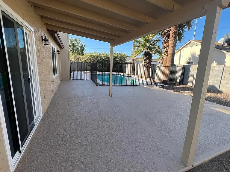 1321 E Morrow Dr — Photo 30