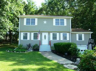 63 Cobblestone Ter, Cranston, RI 02921