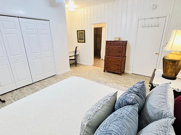 517 W Mahoney St — Photo 11