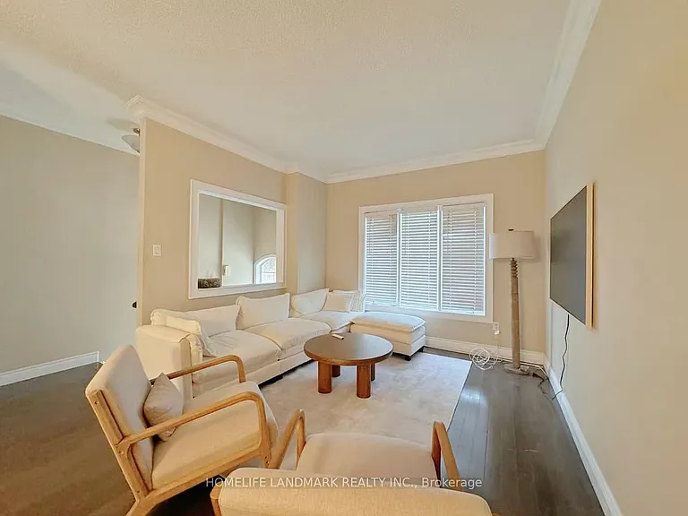 54 Bluewater Ct — Photo 4