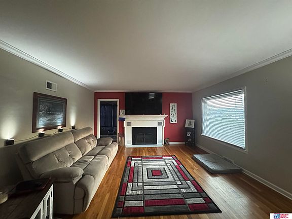 3rd image of 1010 N 11th St