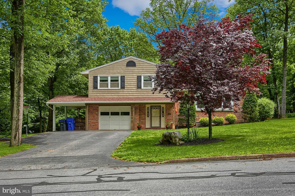 31 Sunset Dr photo 1