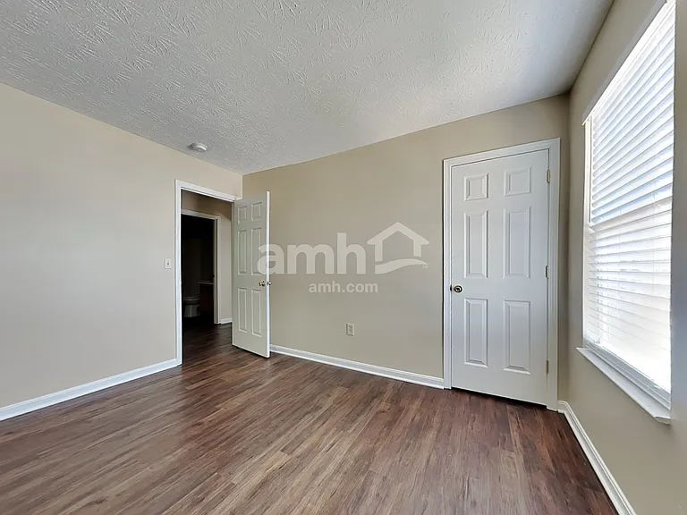 2132 Lunar Ln — Photo 14