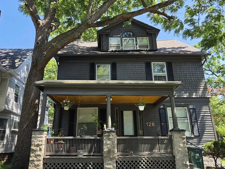126 Argyle St #3 — Photo 1