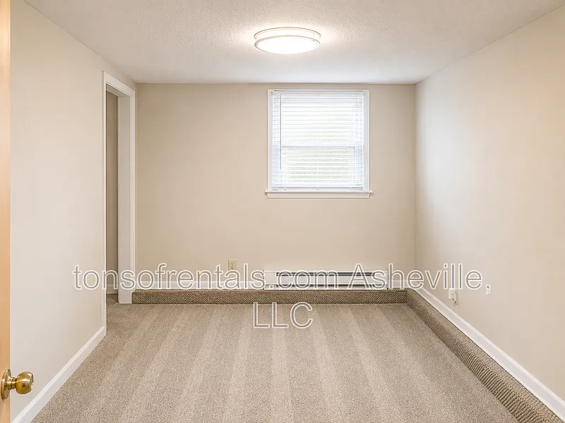 1 bed, 1.0 bath, 800 sqft, $1,100 — Photo 3