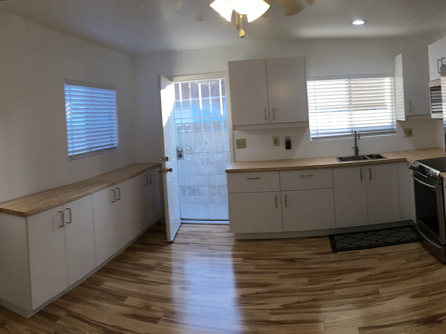 Galindo Ave, Simi Valley — Photo 1