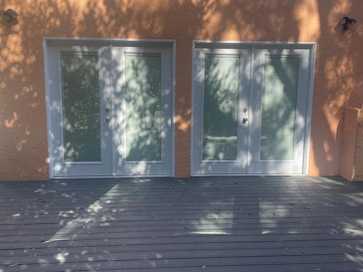 1142 S La Peer Dr — Photo 2