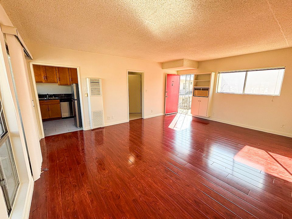 1st image of 4375 York Blvd #217