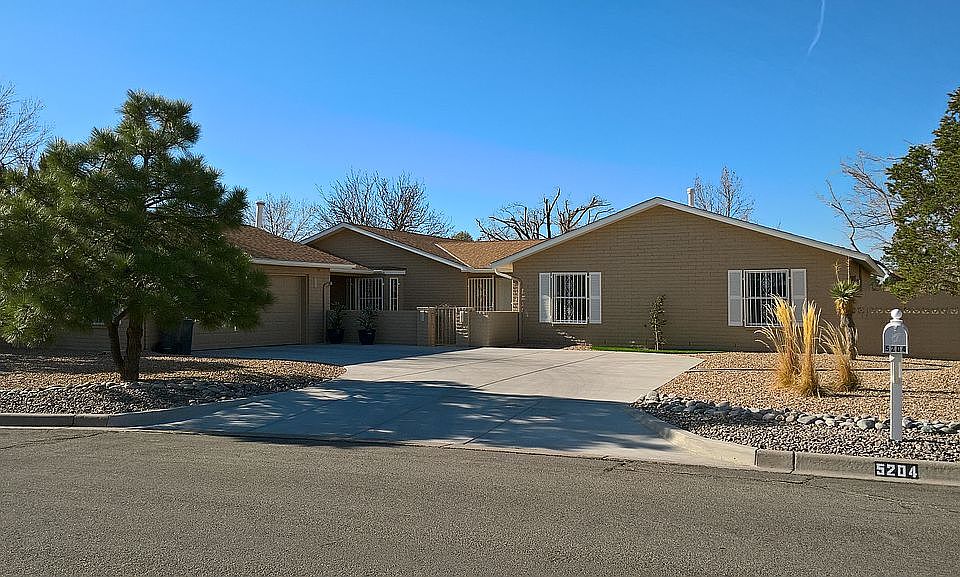 1st image of 5204 Chapel Dr NW