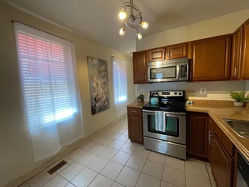 1750 E Lombard St Photo 1