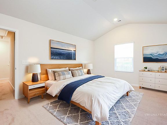 4th image of 2135 Southlea Dr