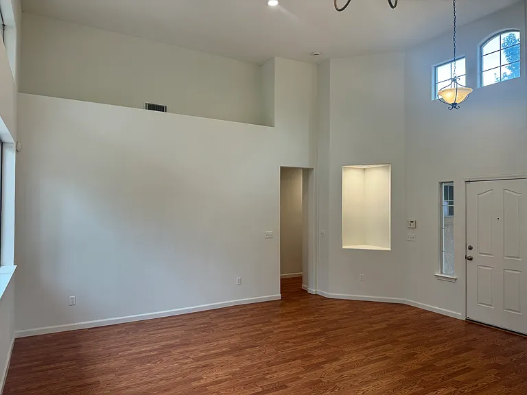 7270 N Gorma Ave — Photo 4