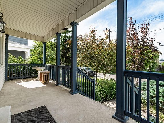 5th image of 333 E Jenkins Ave