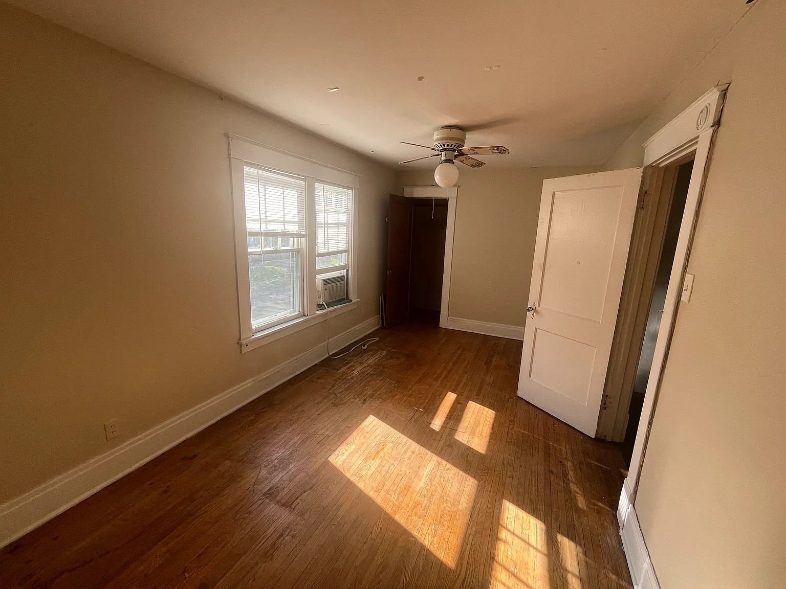 3 bed, 962 sqft, $1,500 — Photo 4
