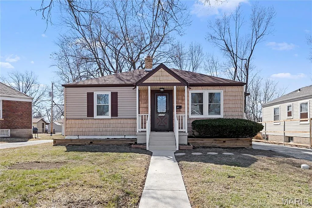 9406 Bataan Dr photo 1