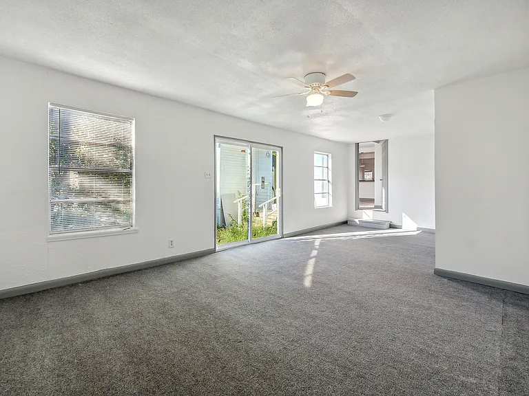 843 Zachry Dr — Photo 30