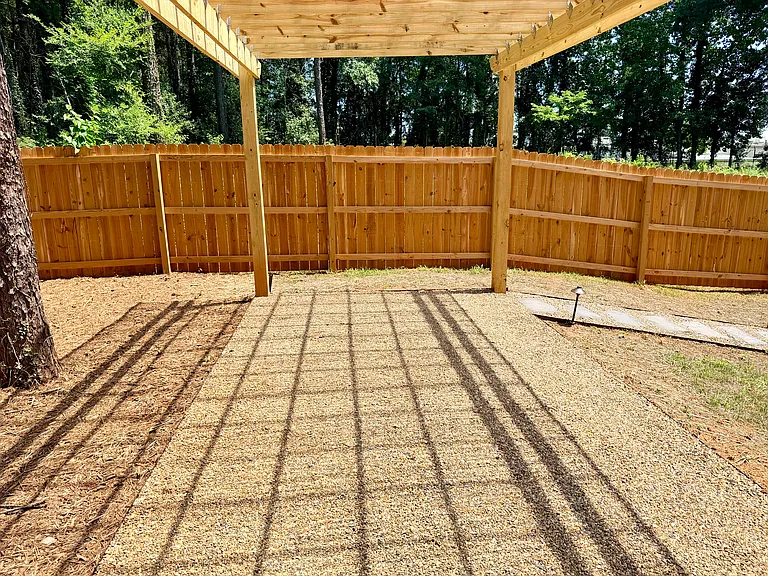 525 N Linwood Ave — Photo 38