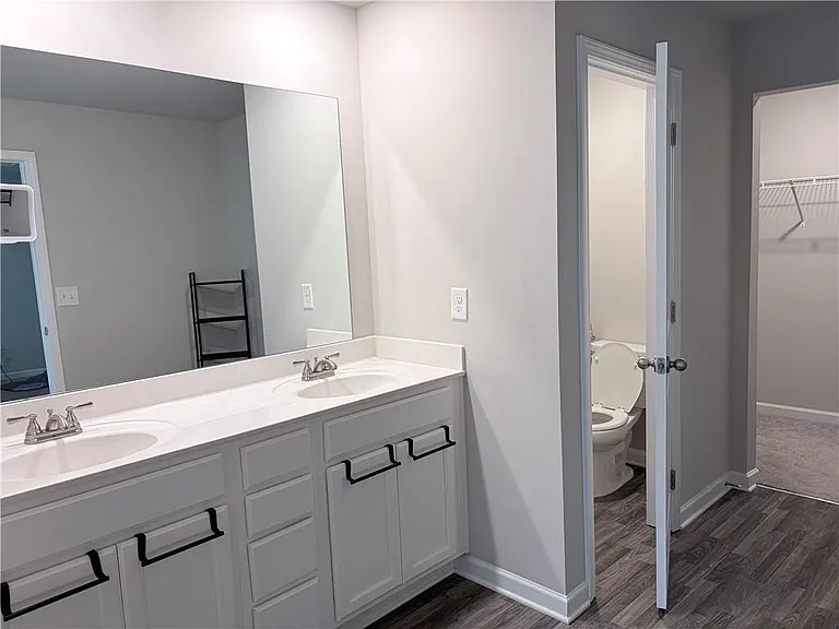 511 Ruths Dr — Photo 13