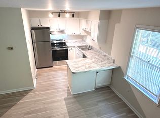 2527 Winthrop Ave SW APT 8, Roanoke, VA 24015