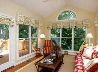 16318 Sheffield Point Ct, Ballwin, MO 63021