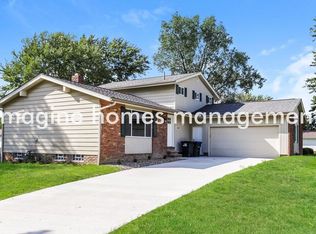 1208 Mulberry Ln, Brunswick, OH 44212