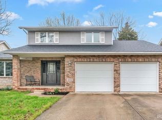 3911 E Stonegate Ct, Bloomington, IN 47401