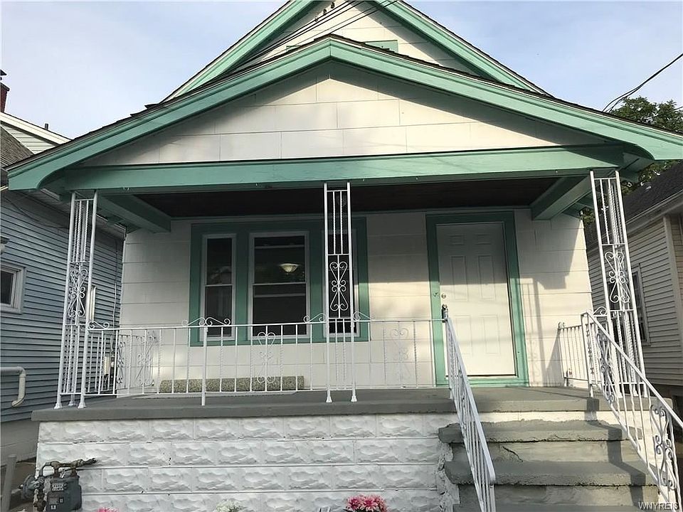 1st image of 227 Roslyn St
