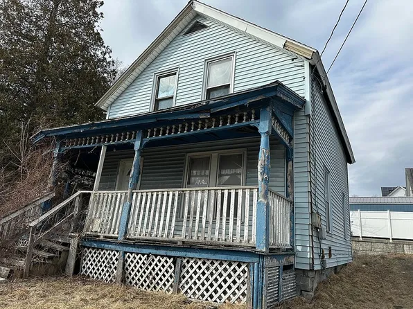 3 Hopkins St, Rutland, VT 05701