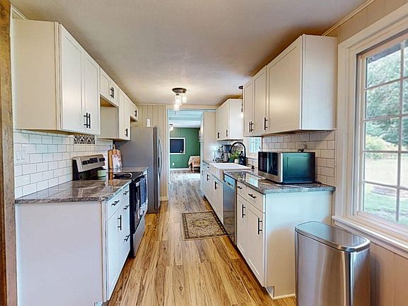 5th image of 3944 Stillbrook Dr