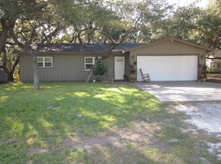 39 Driftwood St, Rockport, TX 78382