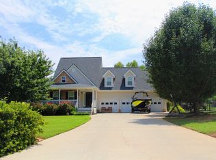 185 King Edward Ct SW, Calhoun, GA 30701