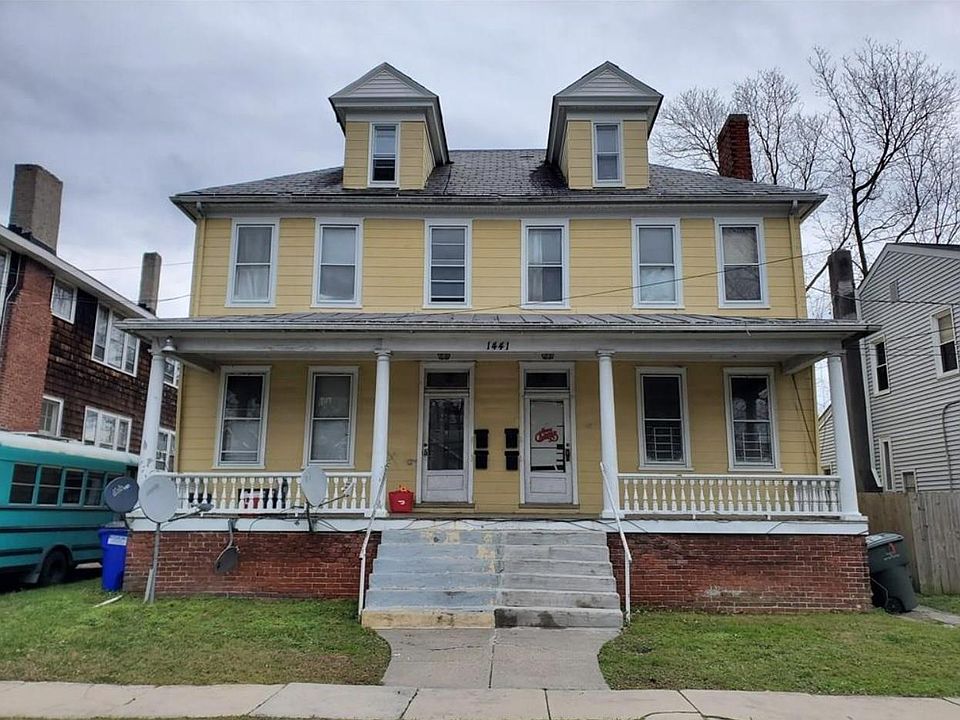 1st image of 1439 Moultrie Ave #4