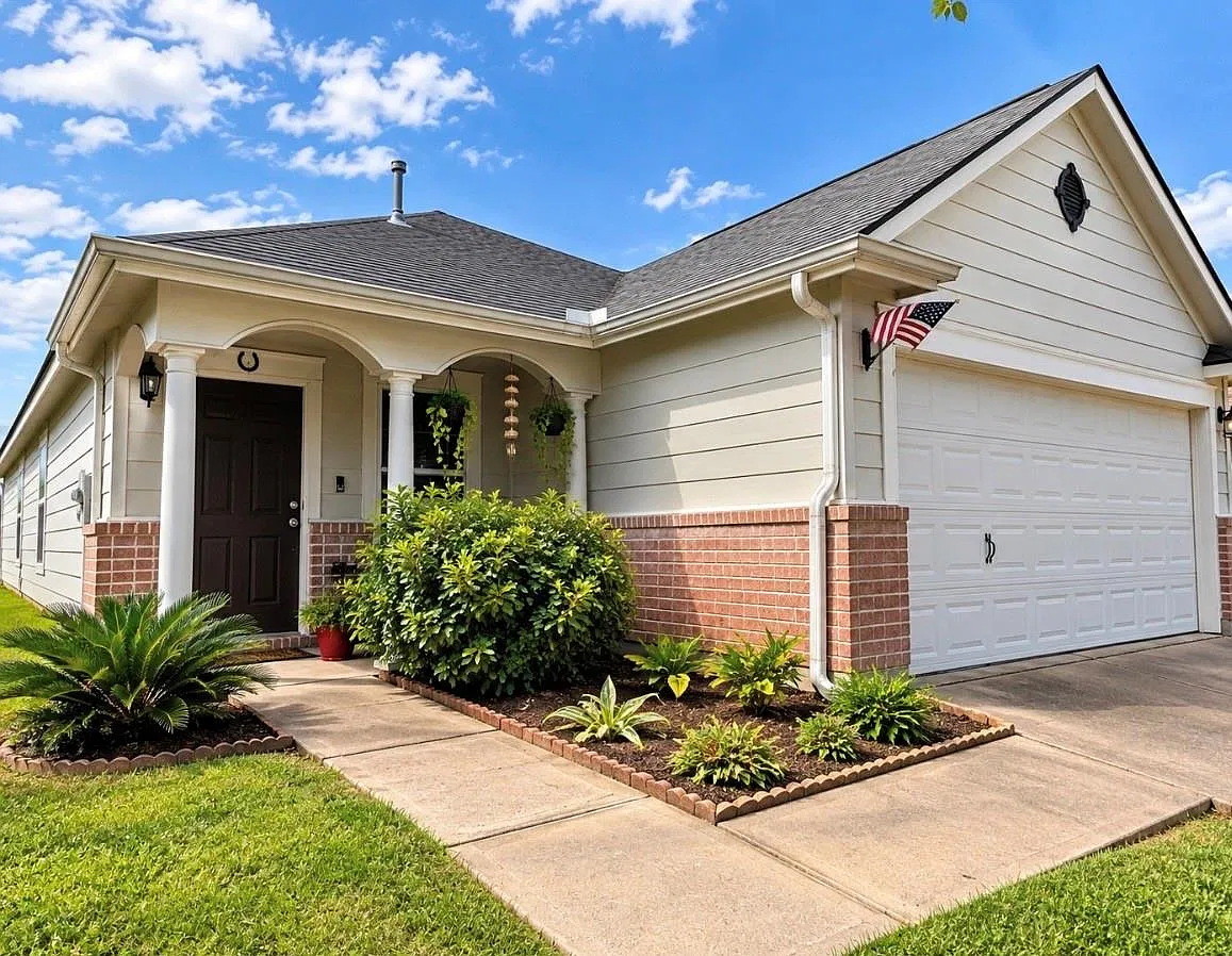 3 bed, 2.0 bath, 1780 sqft, $2,000 — Photo 2