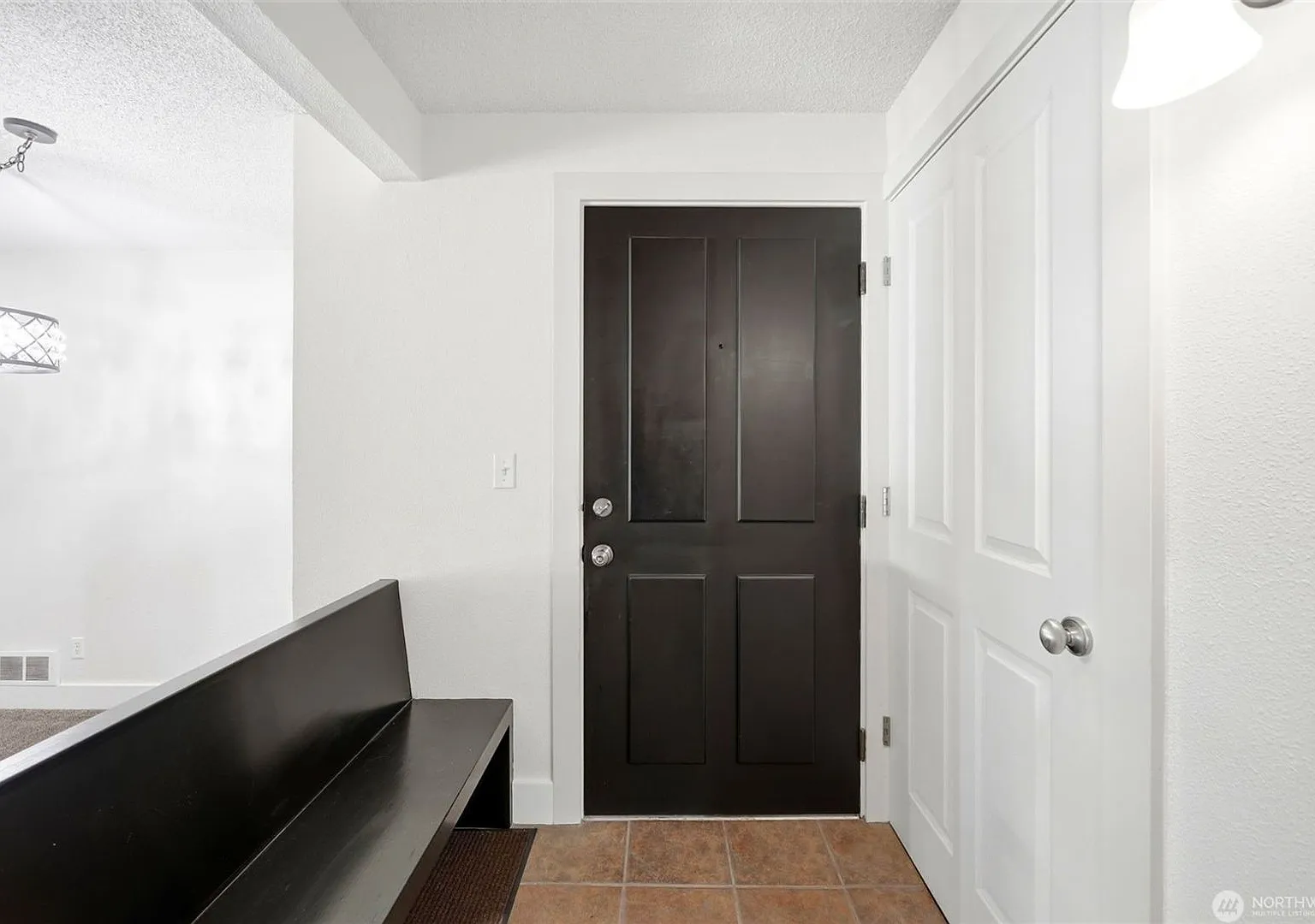 Move-In Ready Top-Floor 2 Bedroom Condo Available NOW! — Photo 2