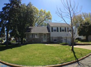 2801 Hargrave St, Philadelphia, PA 19136