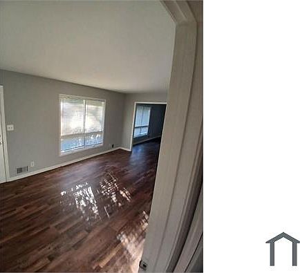 4th image of 6090 Hillandale Dr