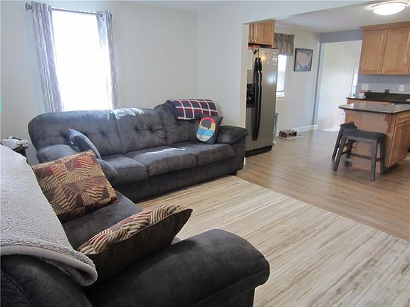4th image of 4404 Washington Ave