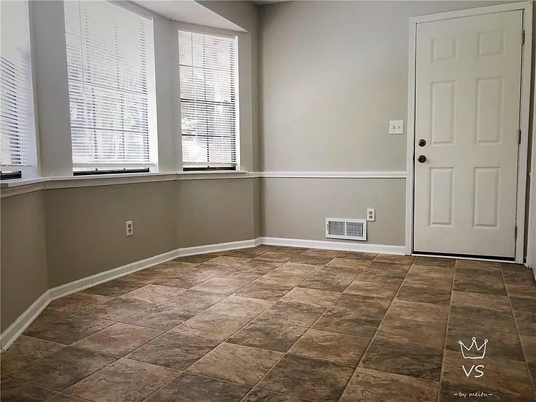 3733 Tree Bark Ln — Photo 4