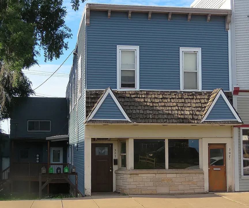 307 Main St E #1