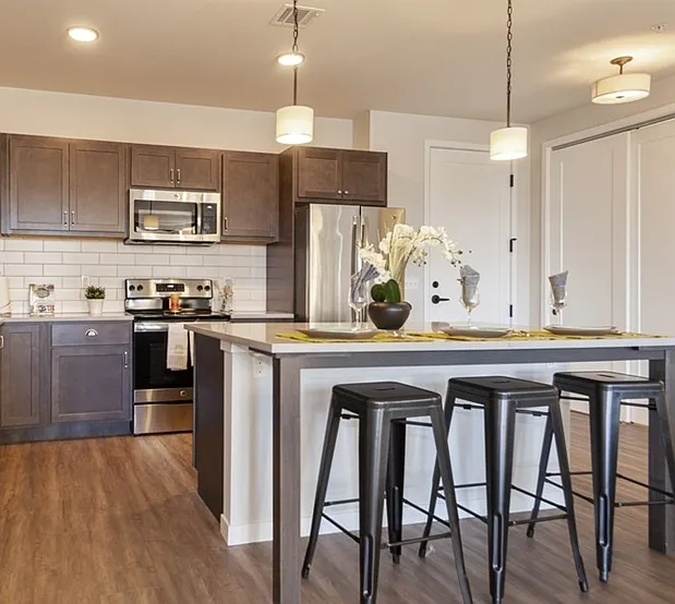 1465 Underwood Ave #201 — Photo 1