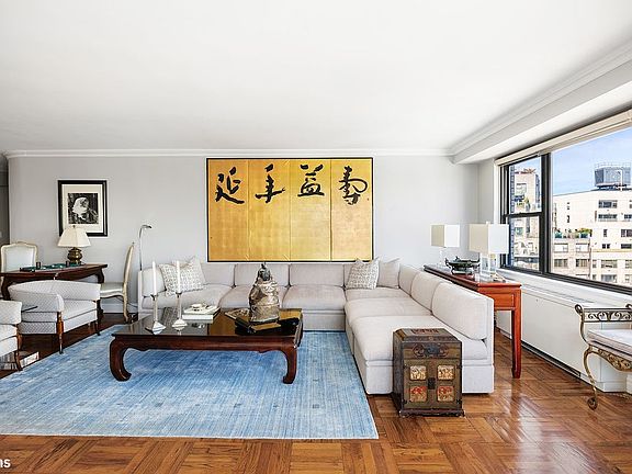3rd image of 200 E 74th St APT 19A