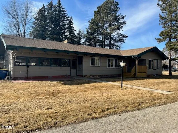 1401 1st Ave N, Jamestown, ND 58401