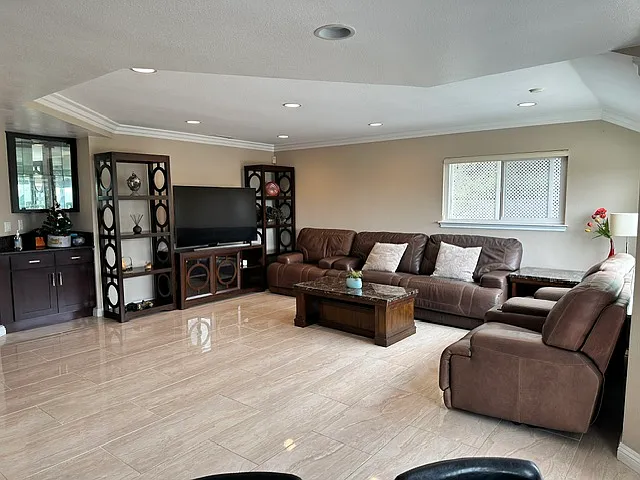 2407 Pamela Ln — Photo 8