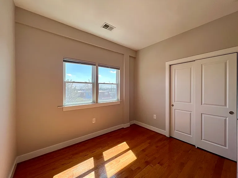 1353 Adams St NE #3 — Photo 17
