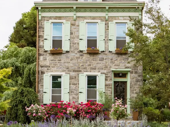 2571 Hill Rd, Reading, PA 19606