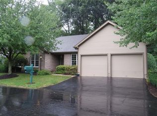 12 Masters Ct NE, Warren, OH